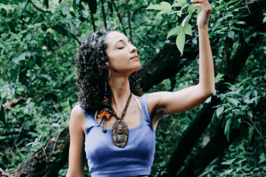 Por que é difícil se permitir ser cuidada? O papel do Sagrado Feminino na exaustão